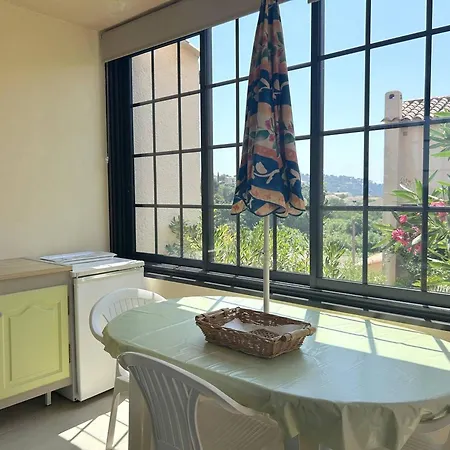 T2 Climatise, 4 Pers, Terrasse Sud, Proche Plage, Parking, Menage Inclus - Fr-1-251-415 Le Lavandou
